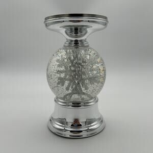 Bath & Body Works Musical Light Up Snowflake Water Globe 3 Wick Candle Holder